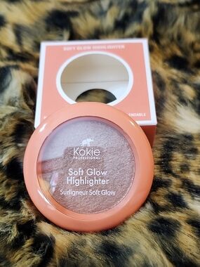 KOKIE PROFESSIONAL SOFT GLOW HIGHLIGHTER - 877 ROSY